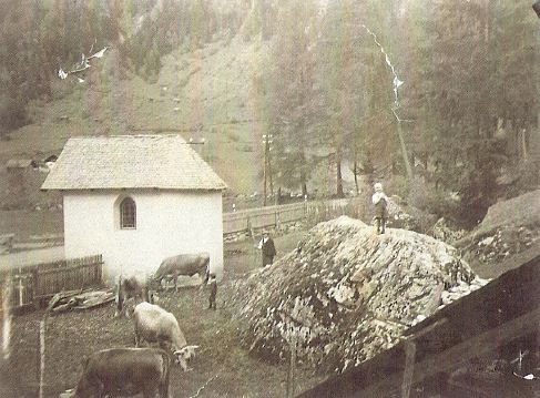 Alte Antoniuskapelle an der Bundesstrae (1978 abgerissen)